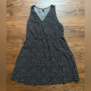 Old Navy Black and White Midi Dress